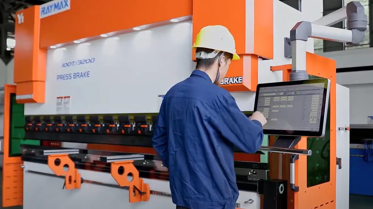 Press Brake Machine Frame Deformation and Its Effect on Long Part Accuracy